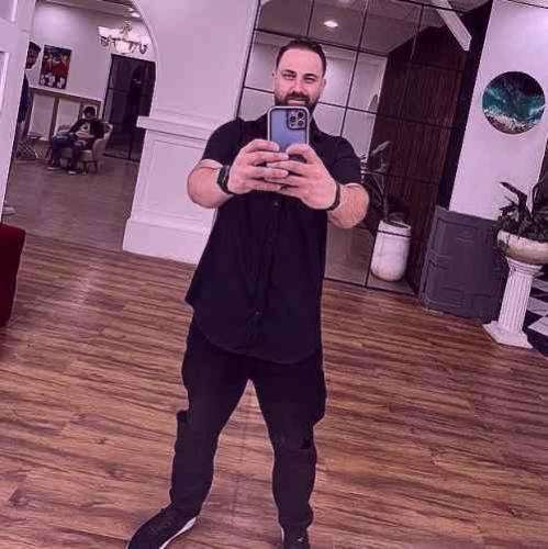 احمد صفایی نیومد و نمیادش بعد تو هیچکی به چشمم
