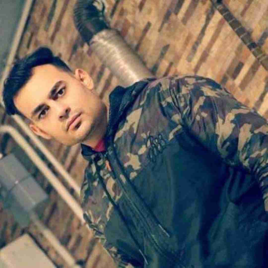 روح الله کرمی ایره نفسم تنگه ولای خدایش بی طاقتم