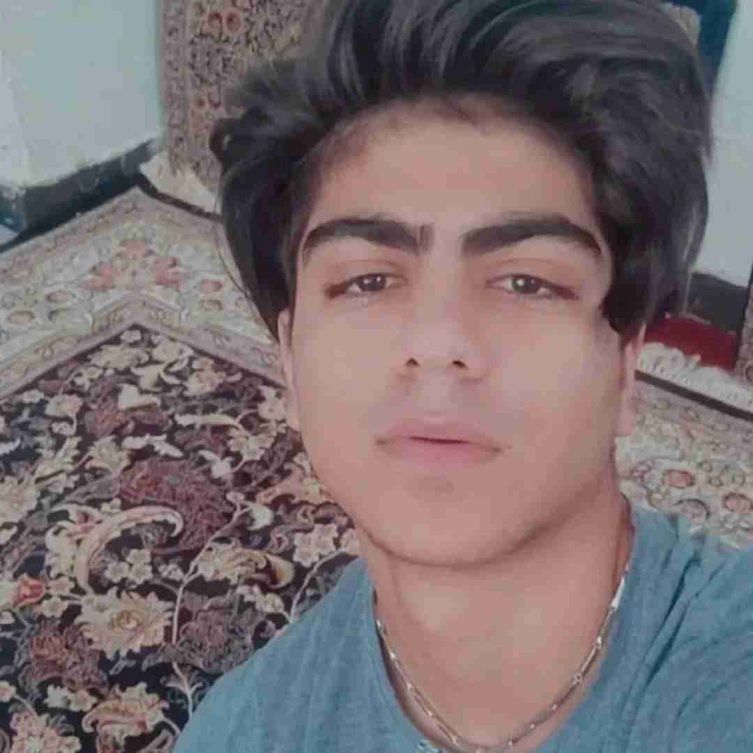 رضا الماسی هرجا چم سرکزم وی حالم چجور درام