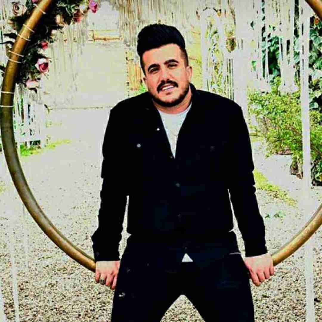 داریوش آقازاده داغون داغونوم بیا دردت و من جونوم بیا