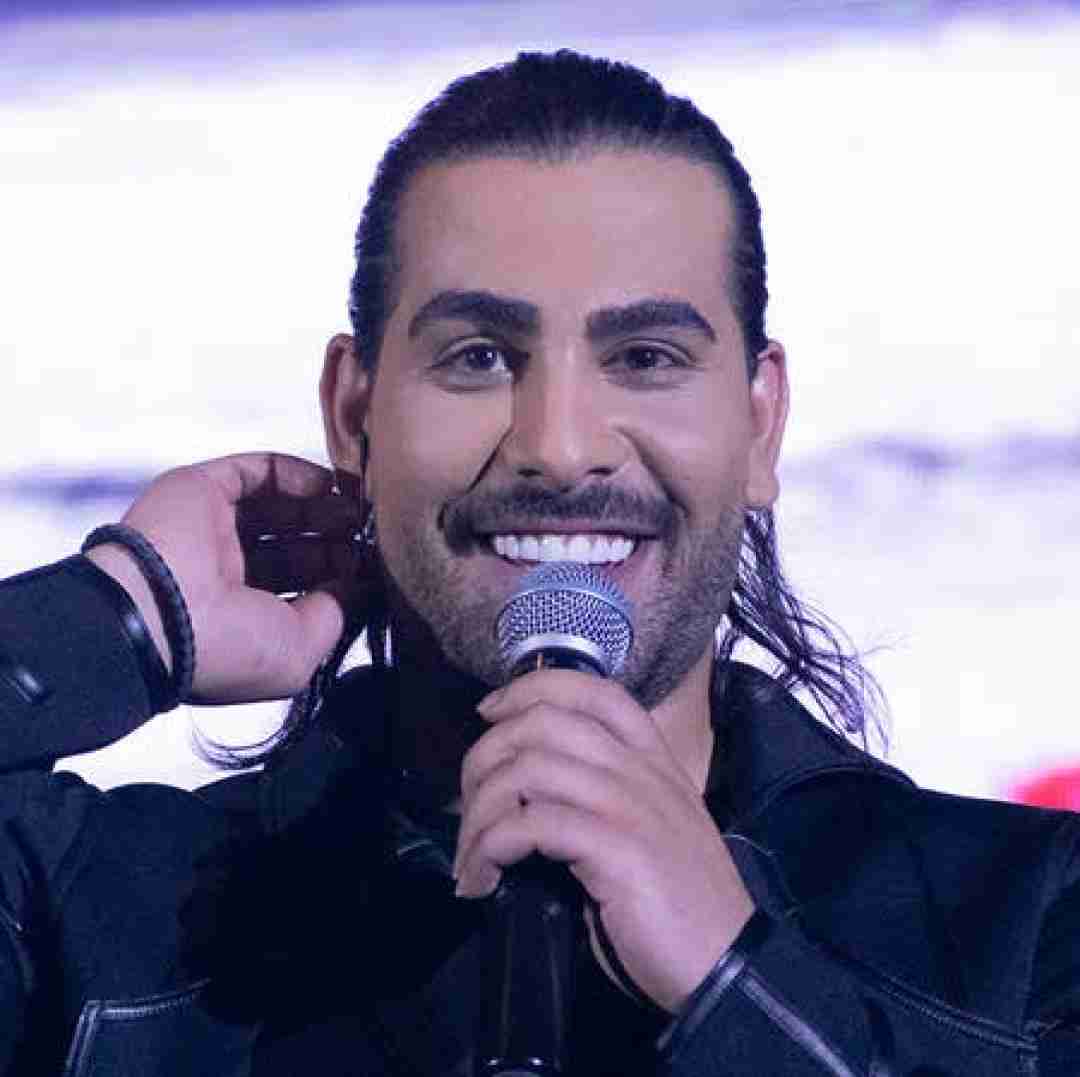 مجید رضوی مث یه قطره ی‌ بارون می‌شینم رو تن تو