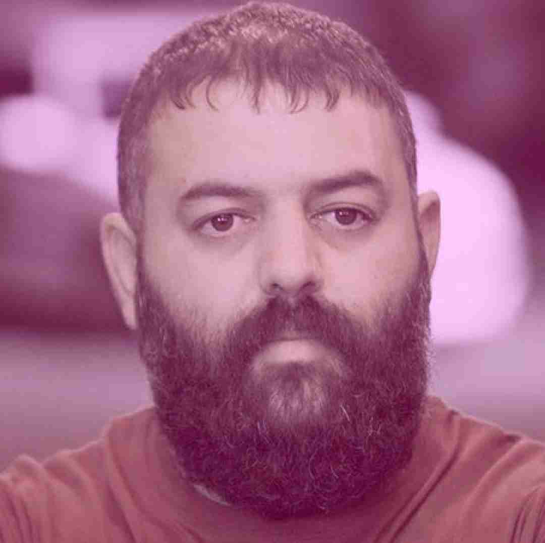 ناصر تنها لعنت به این خاطره ها که راحتم نمیزارن