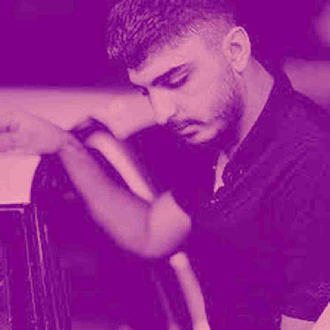 محمد کرمزاد خانم پرستار