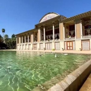 دانلود آهنگ بگو ببینم کی شده بست و نبودم گرفتی خود ژستو