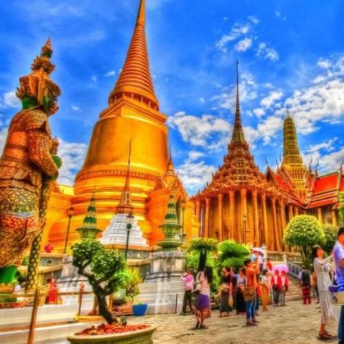 میوفتم یادت همش هی میگیره دردم میگیره دل تنگم