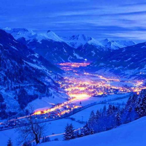  میگی یه دستم گله یه دستم پوچ من یه چشمم اشکه و یه چشمم خون